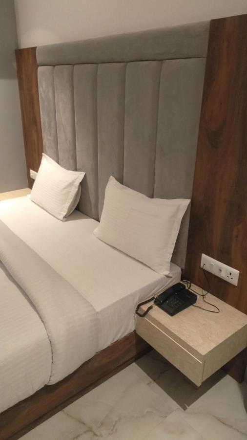 Hotel The Nilsa New Delhi Eksteriør bilde